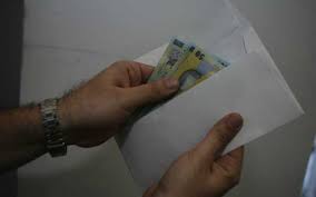 3 de rezultate pentru eticheta judecatoria sector 5. Doi BÄƒrbaÅ£i Au ObÅ£inut 300 000 De Lei De La Un Preot Din Videle AmeninÅ£andu L Pe Acesta CÄƒ Vor Publica Imagini CompromiÅ£Äƒtoare Cu El