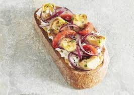 Tartines A L Artichaut Au Chevre Et Tomates Confites Guy Demarle Recette Recette Artichaut Tomates Confites Tartine