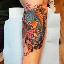 Floral Koi Fish Tattoos Koi Baligi Dovmeleri Koi Baligi Dovmesi Koi Dovme