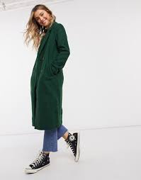 Pièce indispensable de l'hiver, le manteau pour femme revient faire son show pour une saison bien au chaud. Epingle Sur Wishlist