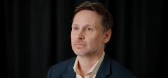 Jason Schick's Instagram, Twitter & Facebook