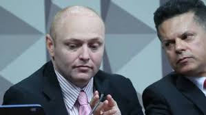 Hacker Delgatti expôs inconsistências em depoimento à CPMI