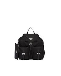 Transportez vos essentiels avec classe. Sac A Dos En Nylon Prada