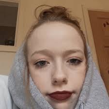 She comes from a theatrical. Amybeth Mcnulty Icons In 2021 Amybeth Mcnulty Anne Shirley Anne Of Green Gables