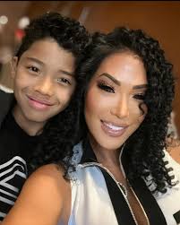 Elisabeth Carson added a new photo.