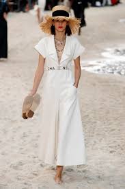 Resultado de imagen de tendencias color blanco verano 2019