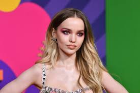 See dove cameron before plastic surgery and how her beauty look has changed over the years with her best red carpet moments. P V1jybdwfkqwm