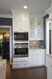 More Than Eight Glass Cabinets Today With Images Wall Oven Kitchen Kitchen Design Home Kitchens