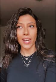 Jolene Yates's Instagram, Twitter & Facebook