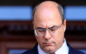 Wilson witzel, exaliado de jair bolsonaro y ahora su enemigo, está siendo investigado por un supuesto esquema de desvío de dinero en la construcc. Witzel Deixa O Palacio Laranjeiras E Volta A Morar No Grajau Rio De Janeiro G1