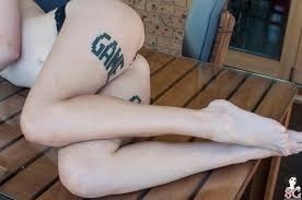 Hylia Suicide, ass, barefoot, thighs, legs, inked girls, lying down, model,  women, Suicide Girls, tattoo, GAME OVER, panties, underwear, table,  watermarked, closeup | 4288x2848 Wallpaper - wallhaven.cc