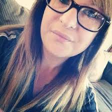 Ashley Mortimore's Instagram, Twitter & Facebook