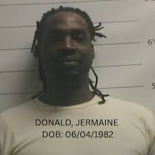 🚨 New Orleans: please remain vigilant, especially as schools begin to  release this afternoon. We are urging residents to remain aware of their  surroundings. If you see something, please alert law enforcement