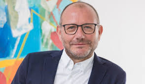 Manchmal ein bisschen surreal“