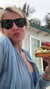 Summer Craving #1: easy, juicy, flavorful, essentual TURKEY BURGER recipe  perfect for lunch, dinner, high-protein snack and general happiness …might  make this a series since the combos are endless!!! ...