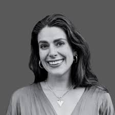 Closing an incredible chapter and opening the door to new possibilities  After 6.5 rewarding years at Clifford Chance Amsterdam, I have decided it's  time for my next step in my career. My