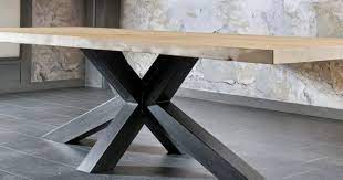table salle a manger pied metal plateau bois chene massif style industriel