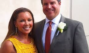 She jokes in her instagram post that she has mad props and gratitude to her hairdresser, heidi d johnson of sista crown keeper, for coming thru. Vanessa Williams Marries Jim Skrip In July 4th Ceremony In First Picture Daily Mail Online
