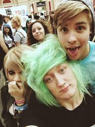 Veeoneeye and Patty Walters and Marina Joyce and friends