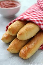 Copycat Olive Garden Breadsticks Recipe In 2020 Breadsticks Olive Garden Breadsticks Recipes
