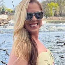 Polly & Esther, 414 Beach 129th St, Rockaway Park, NY 11694, US