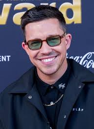 Nico Santos (singer)