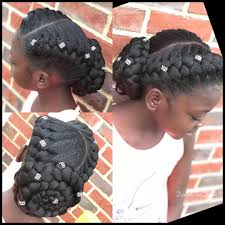 There are so many styles available and the one that your child chooses should really match her personality. Make These Super Cute Hairstyles For Your Children This Christmas Kamdora