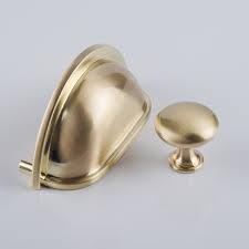 Whether you're looking for a lighting hardware or precision hardware, we've got you covered with a variety of styles. Wholesale Brushed Brass Gold Drawer Knobs Pull Handles Cup Shell Pull Dresser Handles Cabinet Handle Knob Door Pull 76mm Z 2930 Buy Shell Handle Cabinet Handles Antique Brass Door Pull Handle Product On Alibaba Com