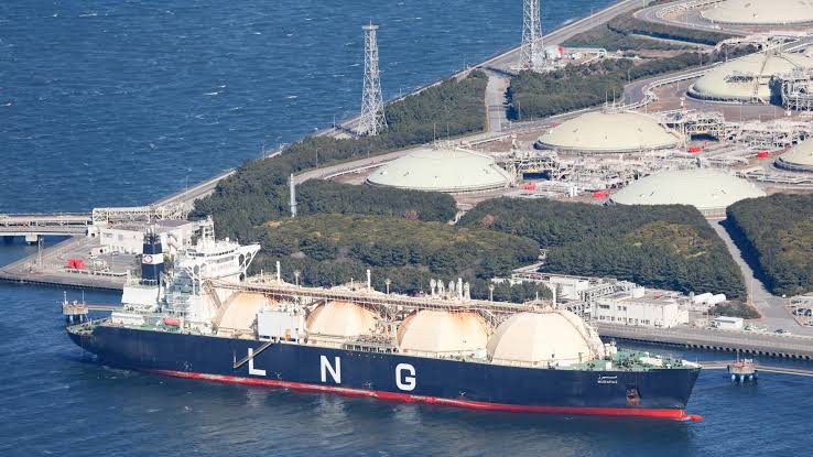 Global oil and gas discoveries hit 40-year low on investment cutbacks -  Nikkei Asia