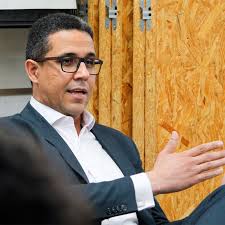 Jovens do Programa Educacional participam de roda de conversa com Jorge  Soares, membro do Conselho Administrativo do Instituto Reciclar