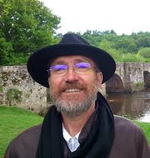 AUBUSSON. Robert Farejeaux, auteur de Croiser son chemin , sera en  rencontre-dédicace