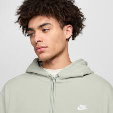 Nike Club Fleece