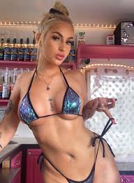 barista_aurora - You can also find her on rbaddiebaristas &  rdirtysecretsgirls.. lets show her the love she deserves! Shes ready to  make your drinks today!