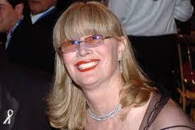 Angie Mullis's Instagram, Twitter & Facebook