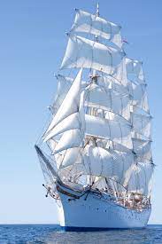 Cette liste présente les différents bateaux et navires (y compris les classes de navires civils et militaires) ayant un article (ou ayant bientôt un article) sur wikipédia. Statsraad Lehmkuhl Has Won Class A Statsraad Lehmkuhl