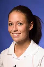 Tara Davison's Instagram, Twitter & Facebook