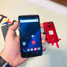 Motorola Droid Turbo