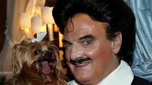 Seine leiche ruht als mumie im mausoleum neben mutter else. Rudolph Moshammer Tot Seit 2005 Modefurst Glanzt In Der Grosse Rudolph Als Filmstar 13 Jahre Nach Seinem Tod News De