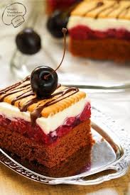 Der kuchen sollte einen tag im kühlschrank ziehen, dann schmeckt er wunderbar sahnig und fruchtig. Kirsch Butterkeks Kuchen Mit Puddingcreme Schwarzwalder Kirsch Torte Vom Blech Mit Butterkeksen Schokolade Eingedi Butterkekse Kuchen Mit Butterkeks Kuchen