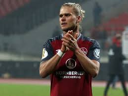 Wir drücken island und vor allem unserem stürmer rurik gislason die daumen! Svs Verlangert Mit Kocak Und Holt Gislason Kicker