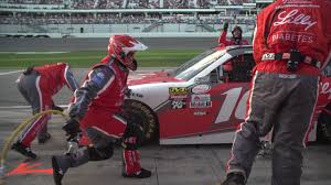 If you make pit stops where fuel is being added to the car, we strongly recommend wearing a. Inside A Nascar Pit Crew At The Daytona 500 Youtube