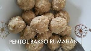 Tahu mentah 10 biji besar tepung terigu 8 sendok tepung tapioka 10 sendok merica 1 sendok bawang putih 6 siung daun bawang 1 ikat royco 1 bungkus garam 1 sendok air 200ml happy cooking видео resep tahu pentol super enak tanpa dagi. Cara Membuat Pentol Bakso Tanpa Blender Meatball Youtube