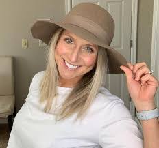 Alicia Eads's Instagram, Twitter & Facebook