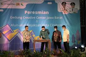 Lisateavet tv digital kohta leiate veebisaidilt tvdigital.kominfo.go.id. Resmikan Creative Center Di Cirebon Ridwan Kamil Diinvestasikan Untuk Kemajuan Generasi Muda Okezone News