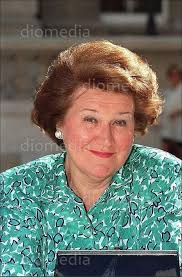 Dame Patricia Routledge (1929-)*