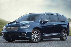 The chrysler pacifica hybrid minivan provides a total driving range of up to 510 miles. Chrysler Pacifica Spezifikationen Fotos 2020 2021 Autoevolution In Deutscher Sprache