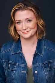 Jen Chandler's Instagram, Twitter & Facebook