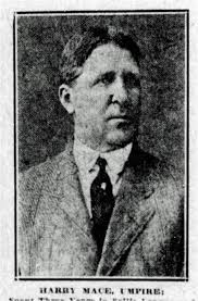 Thread for player identification in team photos