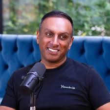 Rebekah Holmes (@BecaHolmes)