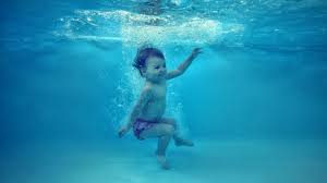 Kelas berenang untuk bayi swimtime aquatics hadir di beberapa lokasi, seperti kemang, kelapa gading, dan bogor. Viral Bayi Dilempar Ke Kolam Renang Untuk Belajar Dokter Angkat Suara